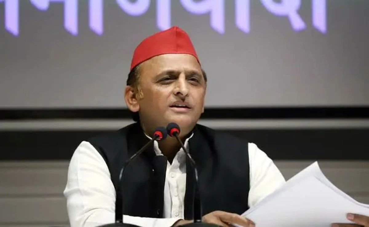 अखिलेश यादव